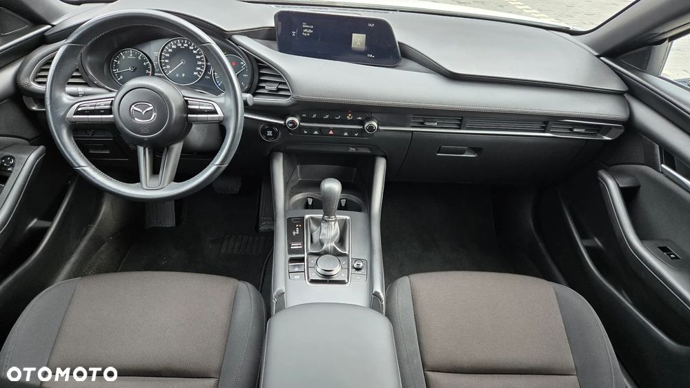 Mazda 3 - 8