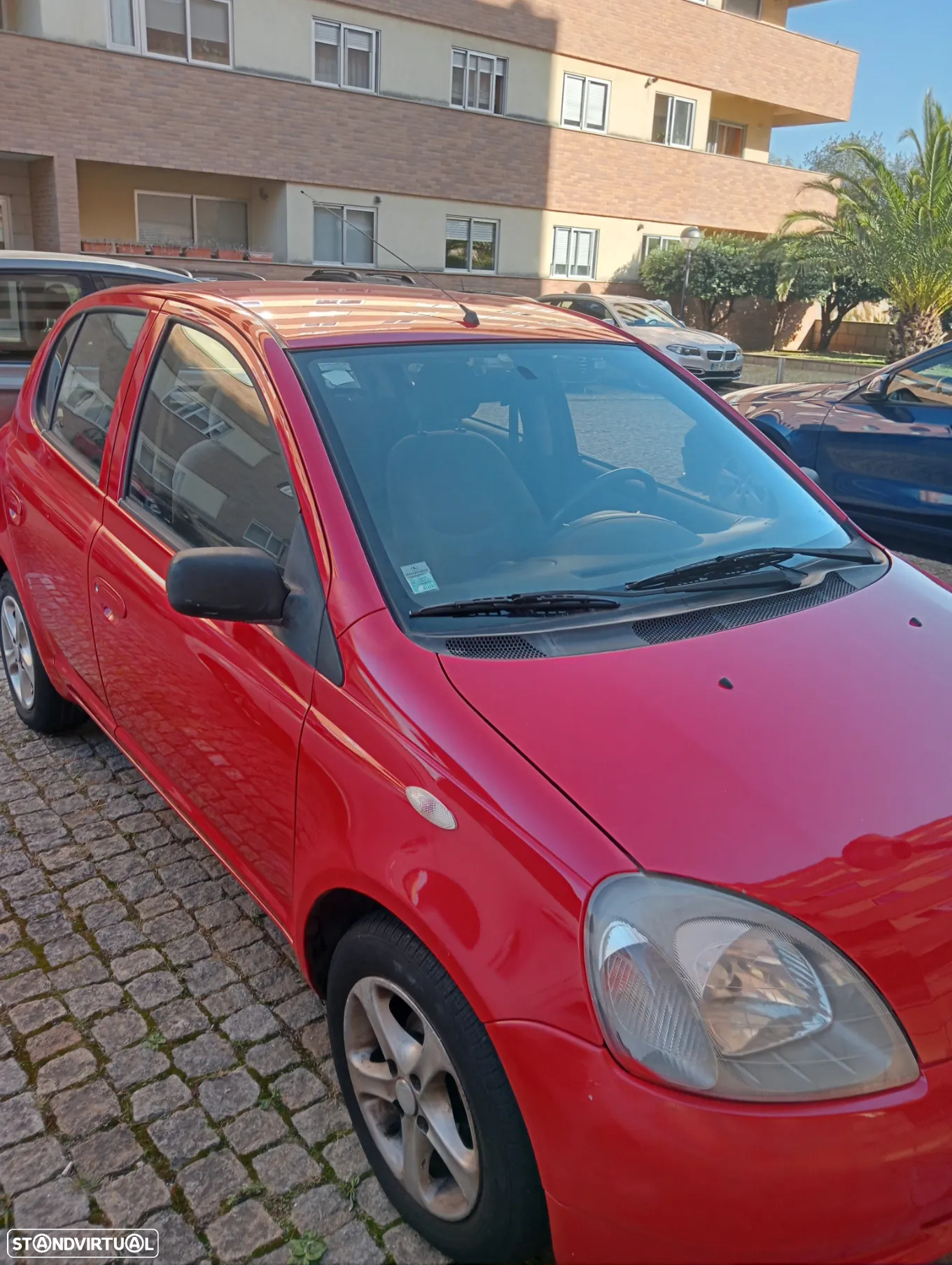 Toyota Yaris 1.0 Luna - 4