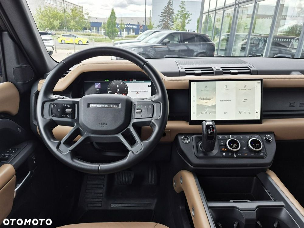 Land Rover Defender - 31
