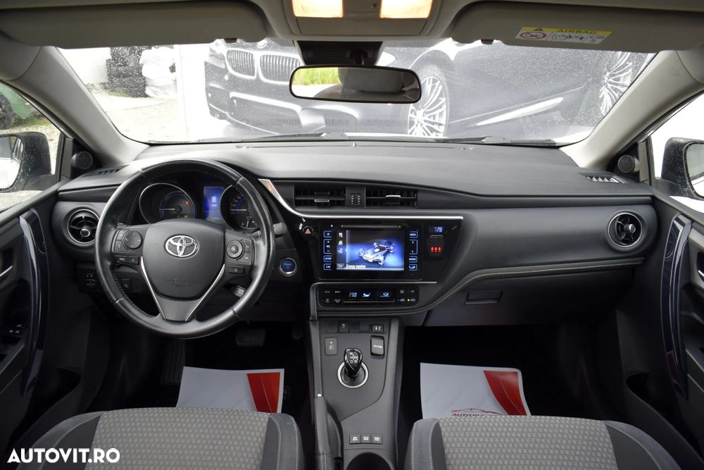 Toyota Auris 1.8 VVT-i Automatik Design Edition - 10