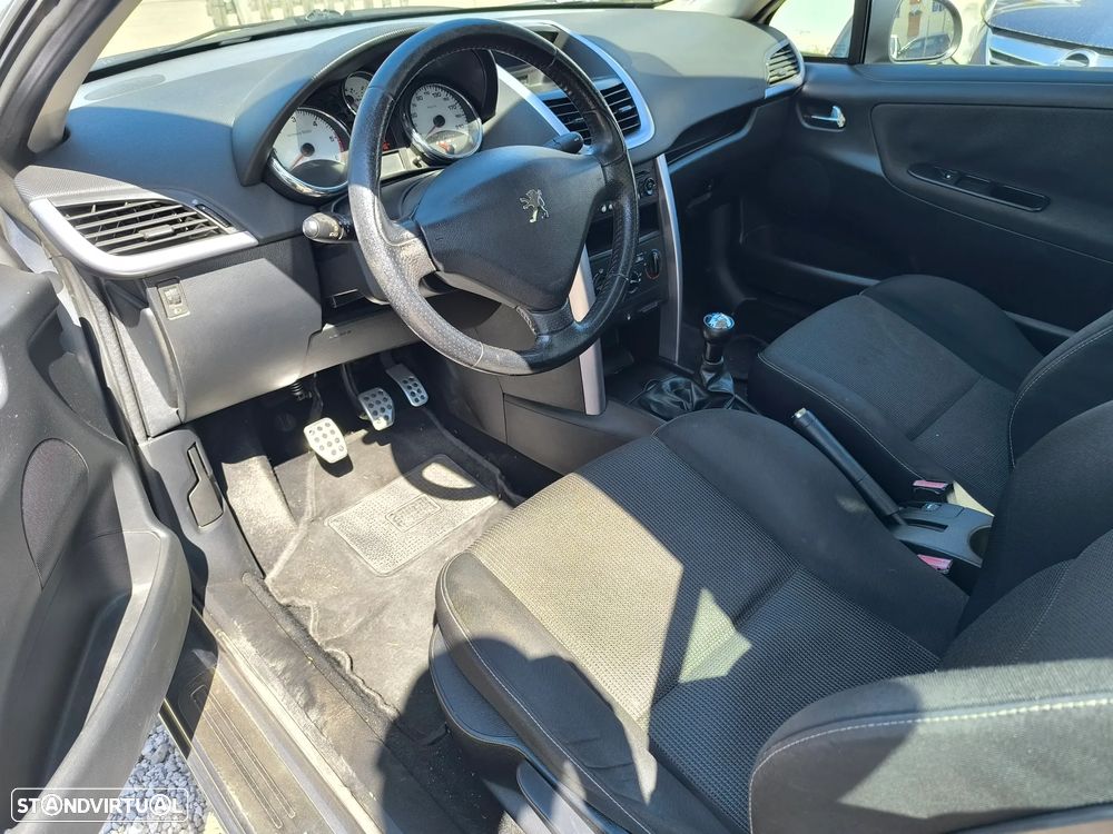 Peugeot 207 CC 1.6 HDi FAP - 19