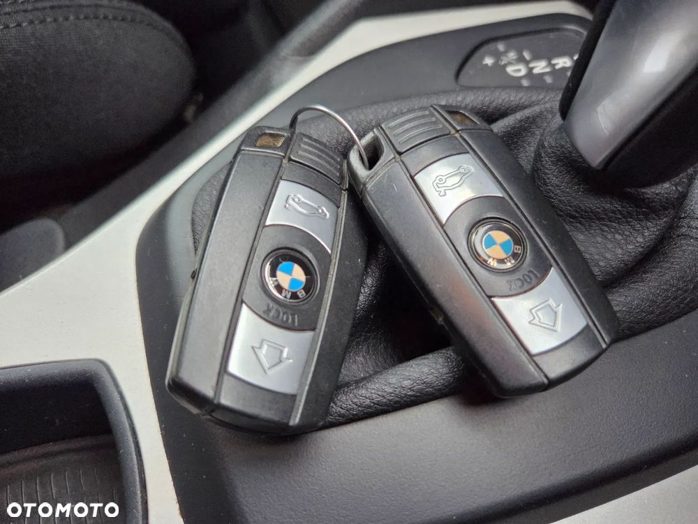 BMW X1 xDrive20d - 38