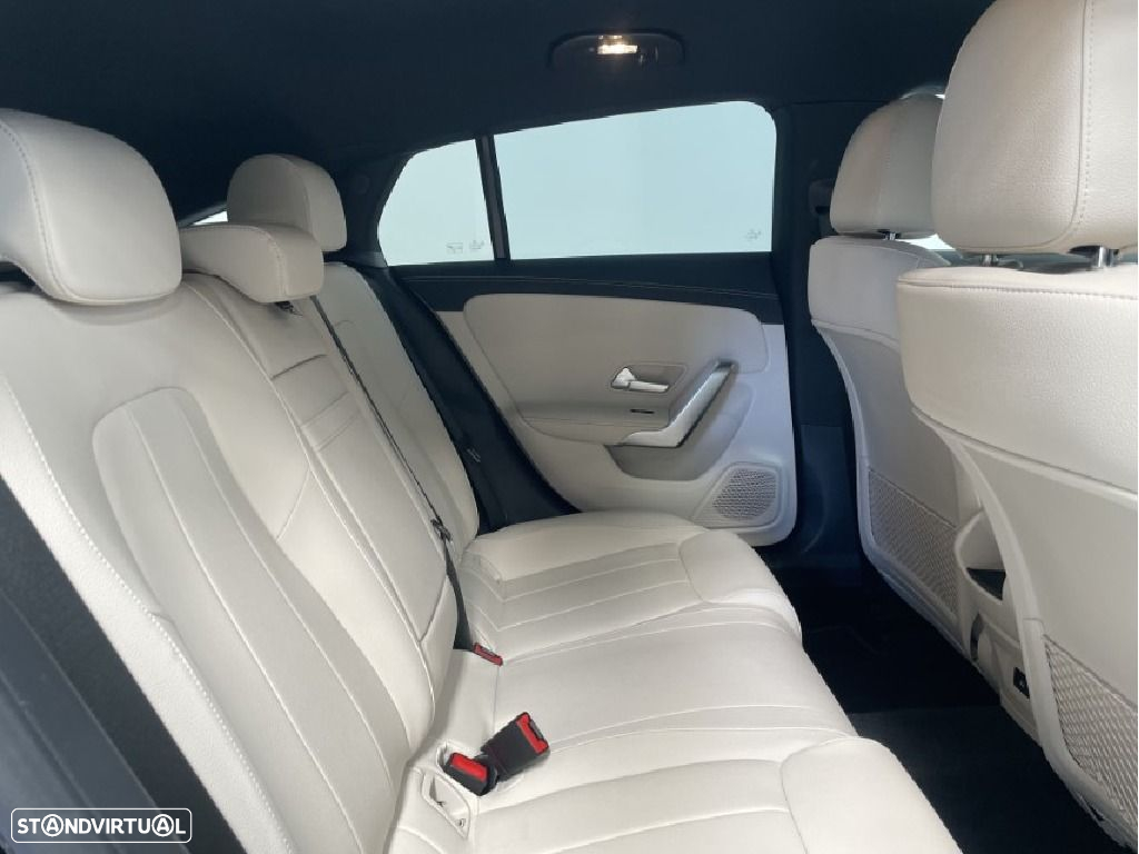Mercedes-Benz CLA 180 - 18