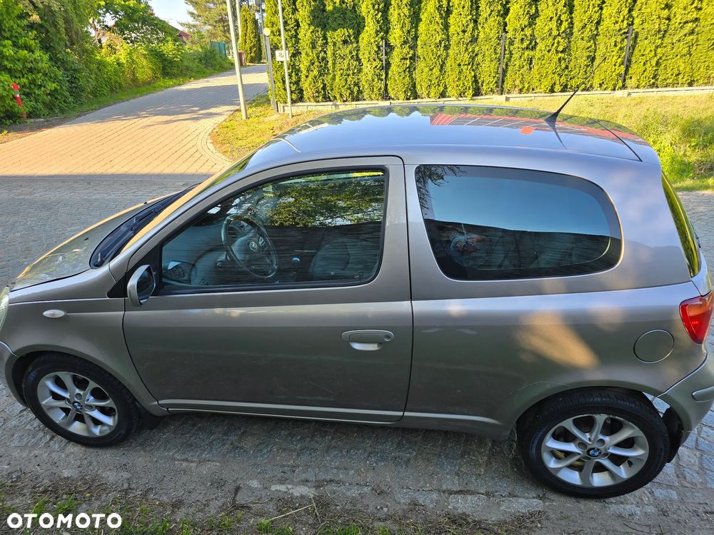 Toyota Yaris 1.4 D-4D - 3