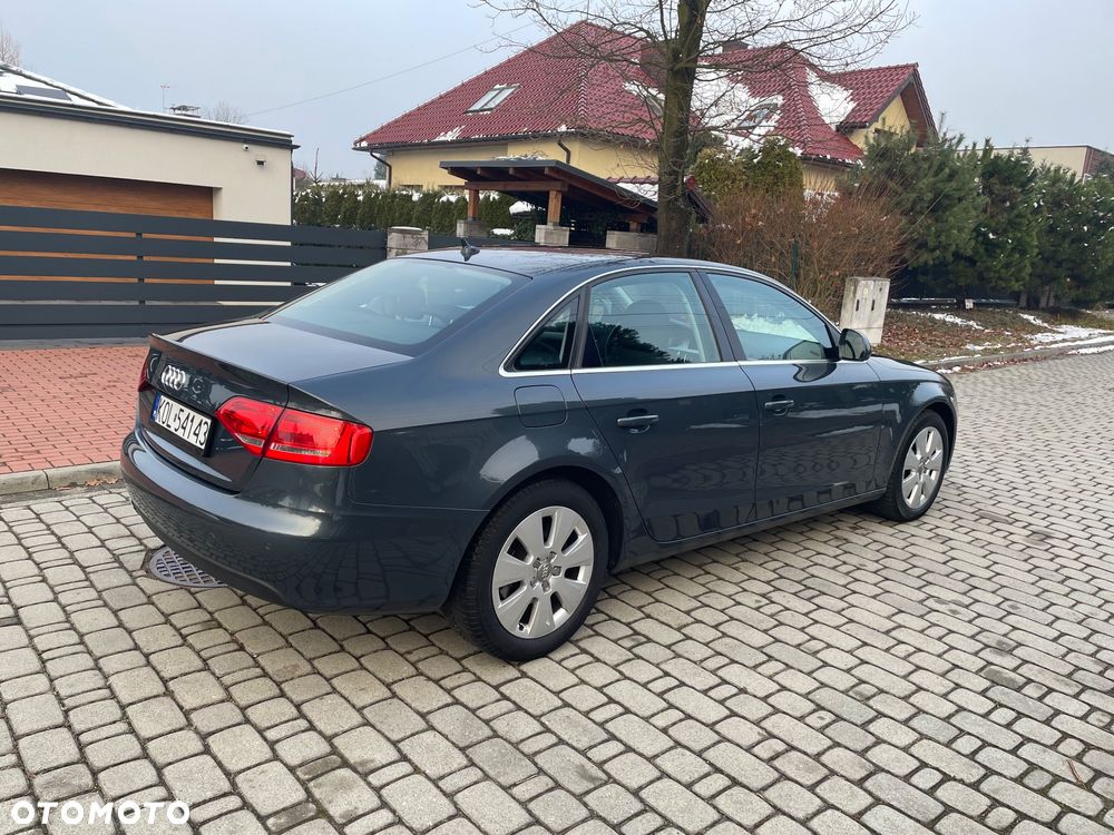 Audi A4 Limousine - 7