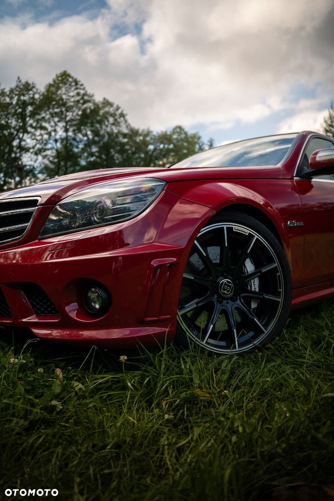 Mercedes-Benz Klasa C 63 AMG - 5
