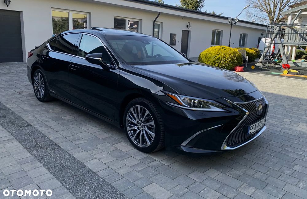 Lexus ES 300h Business Edition - 3