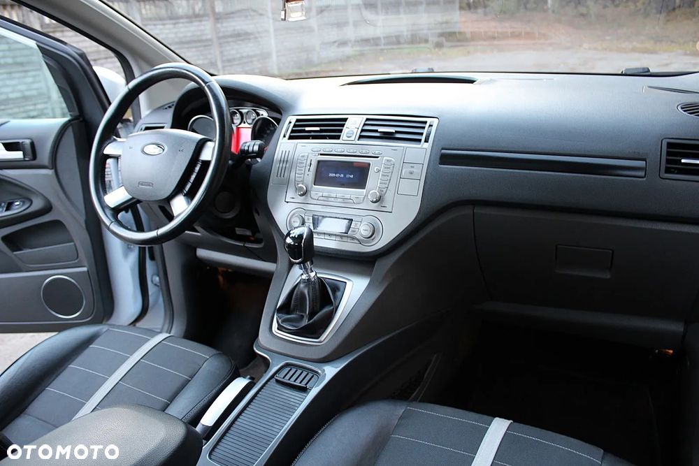 Ford Kuga 2.0 TDCi Titanium - 9