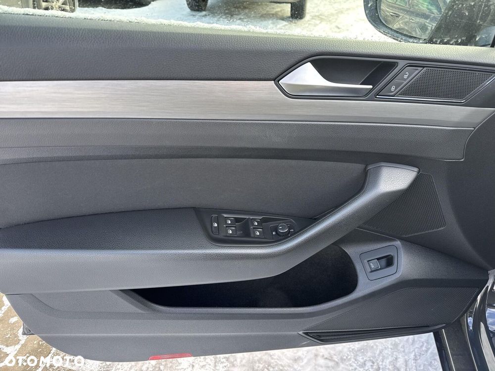 Volkswagen Passat 1.5 TSI EVO Essence DSG - 11