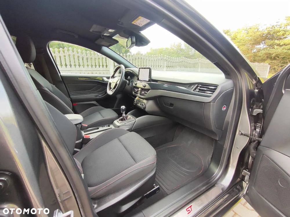 Ford Focus 1.5 EcoBoost ST-Line Black ASS - 16