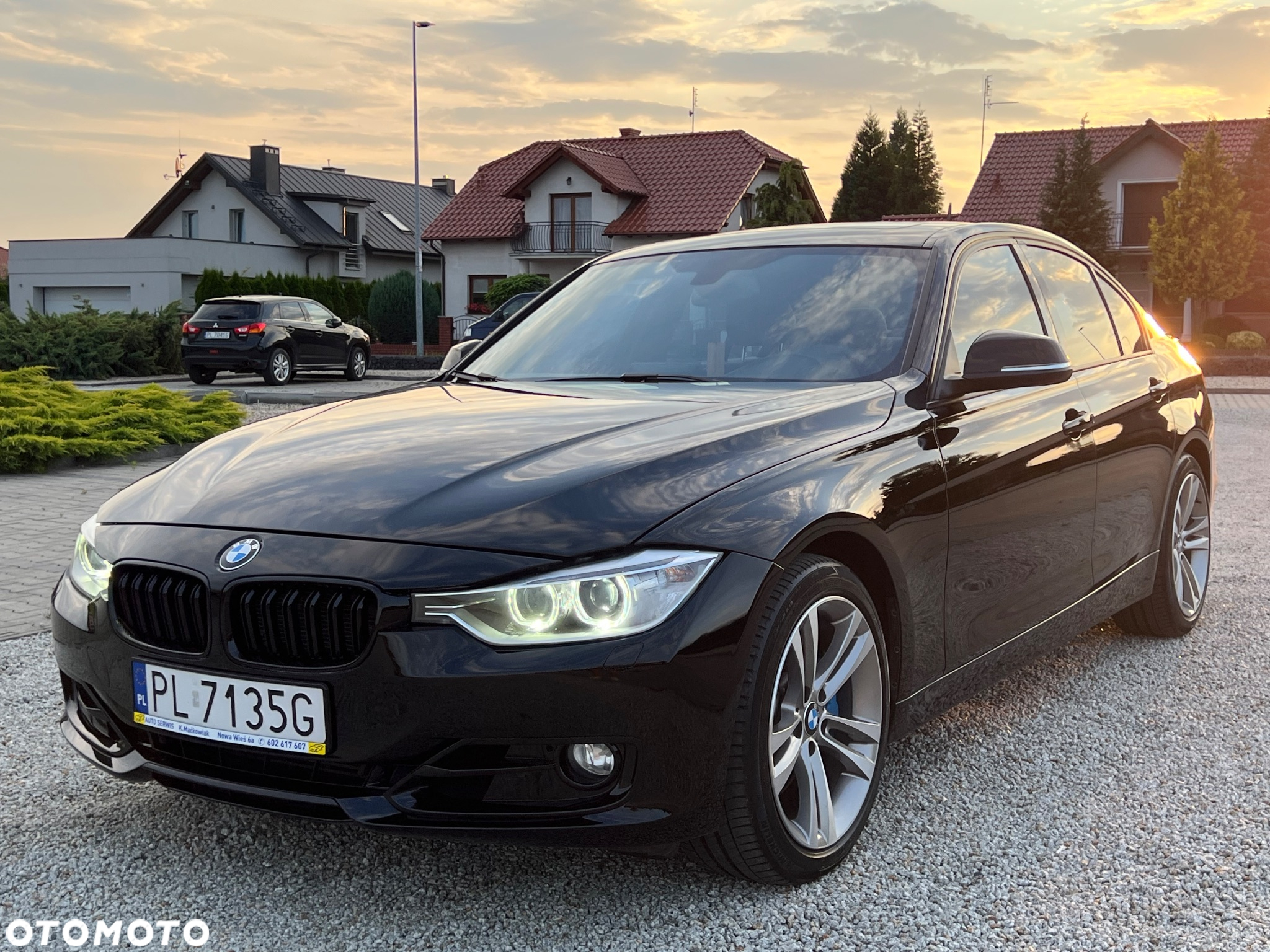 BMW Seria 3 335i xDrive Sport Line - 7
