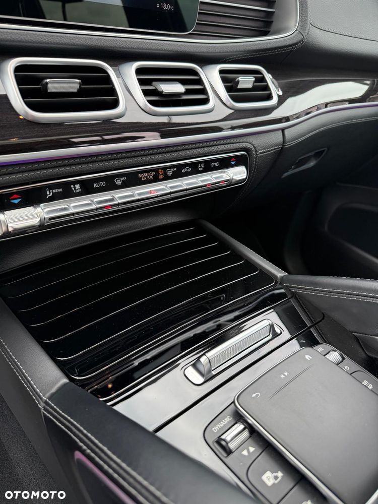 Mercedes-Benz GLS - 16