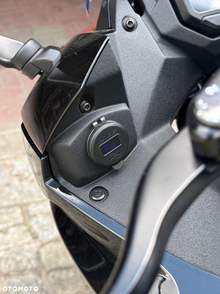 Kawasaki Ninja 1000 SX - 7