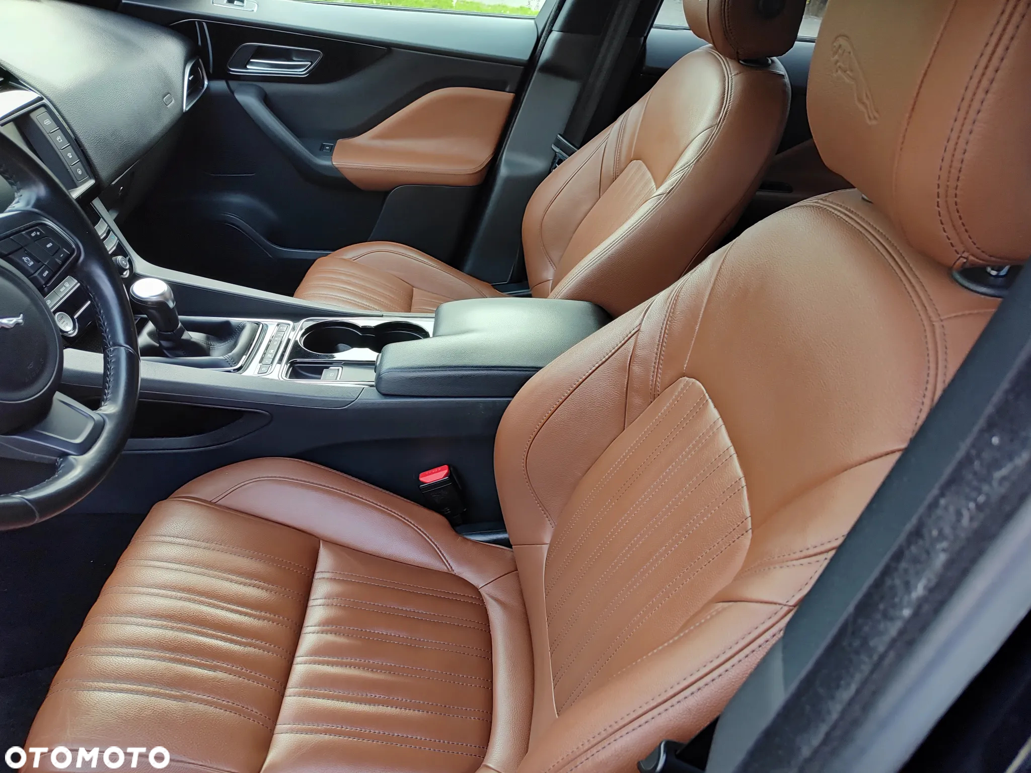 Jaguar F-Pace 2.0 i4D AWD Pure - 13