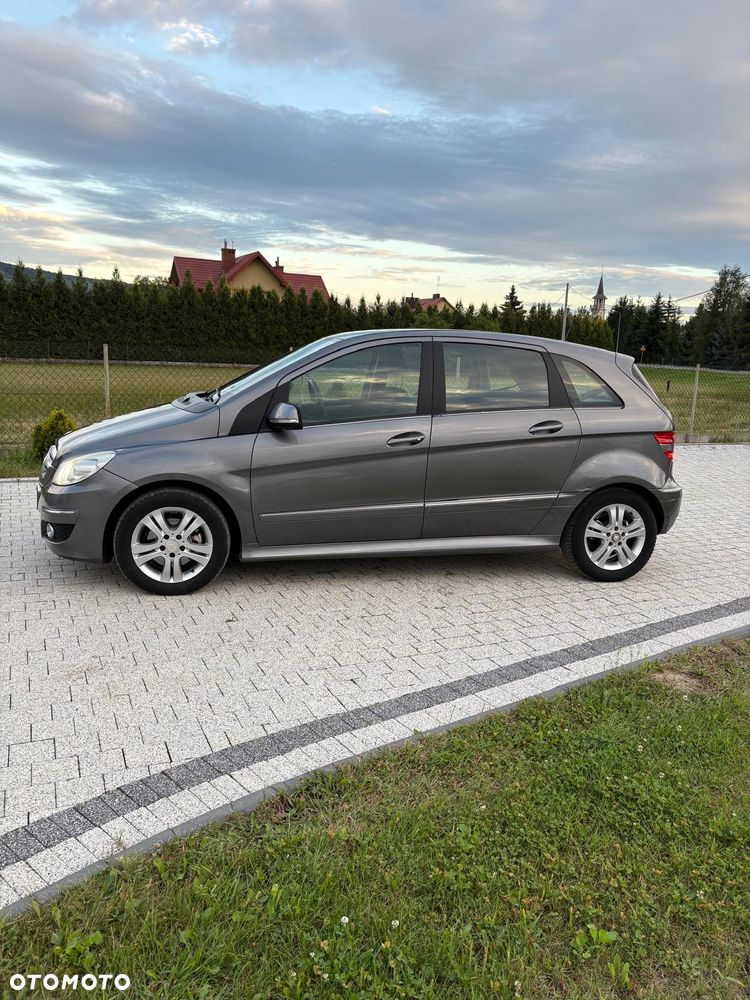 Mercedes-Benz Klasa B 180 CDI EU5 - 11