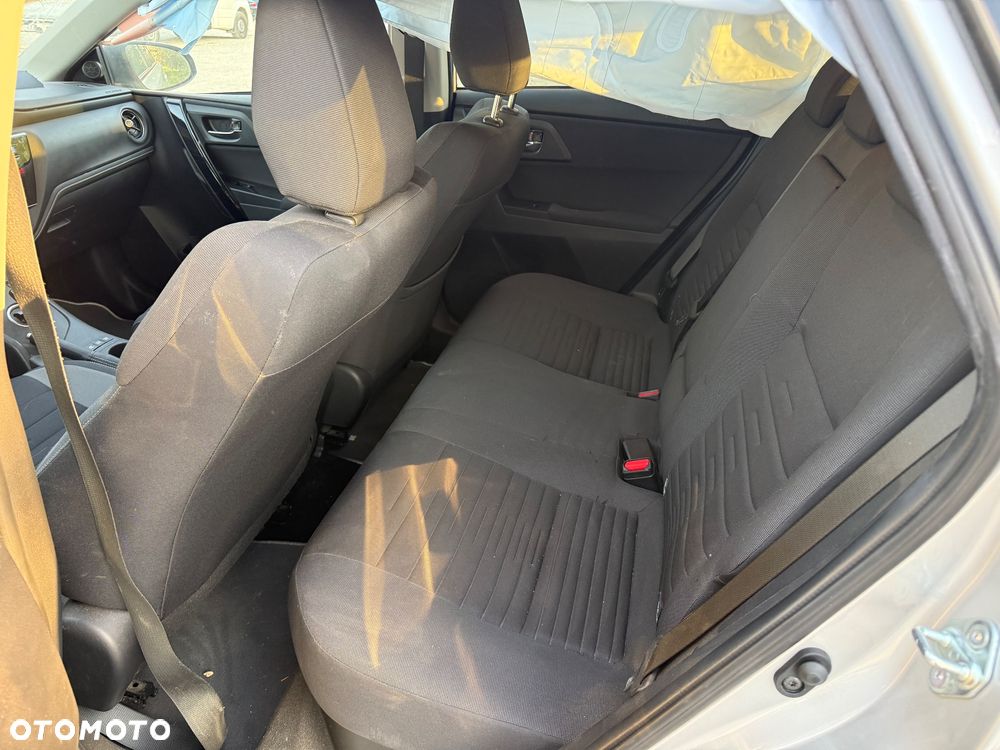 Toyota Auris 1.8 VVT-i Automatik Executive - 23