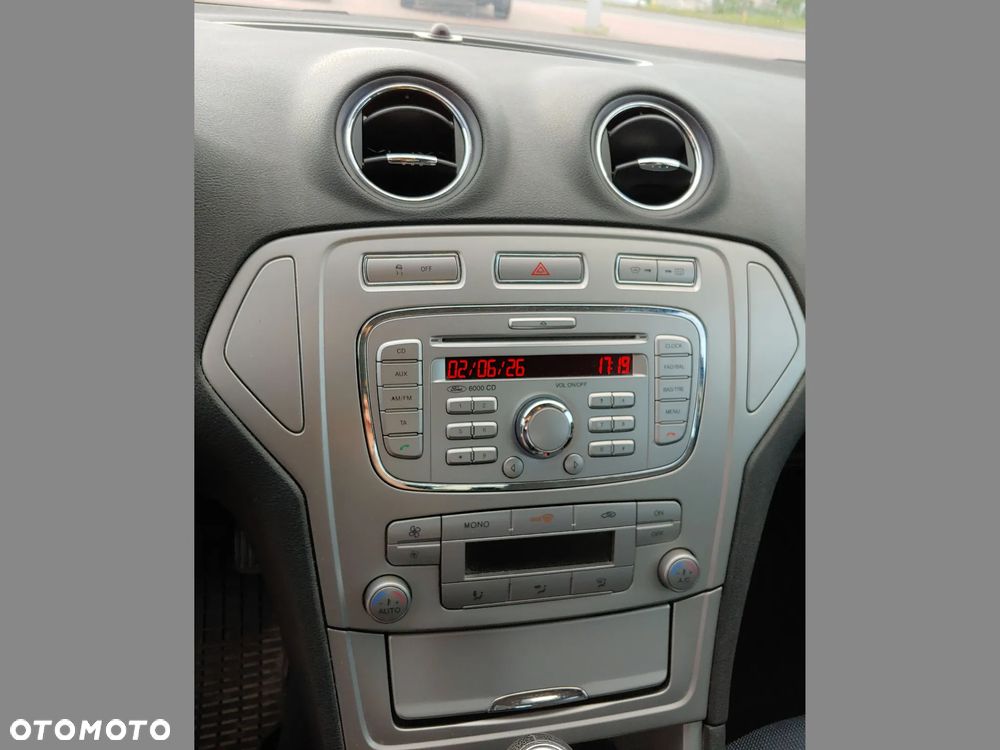 Ford Mondeo 1.6 Silver X - 8