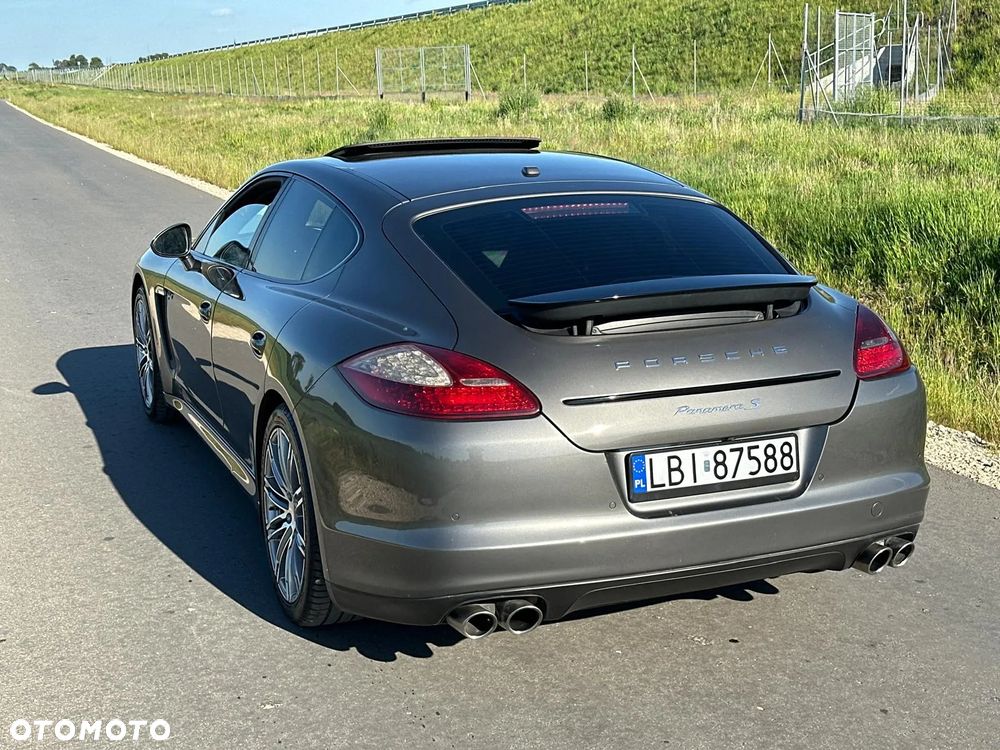 Porsche Panamera - 6