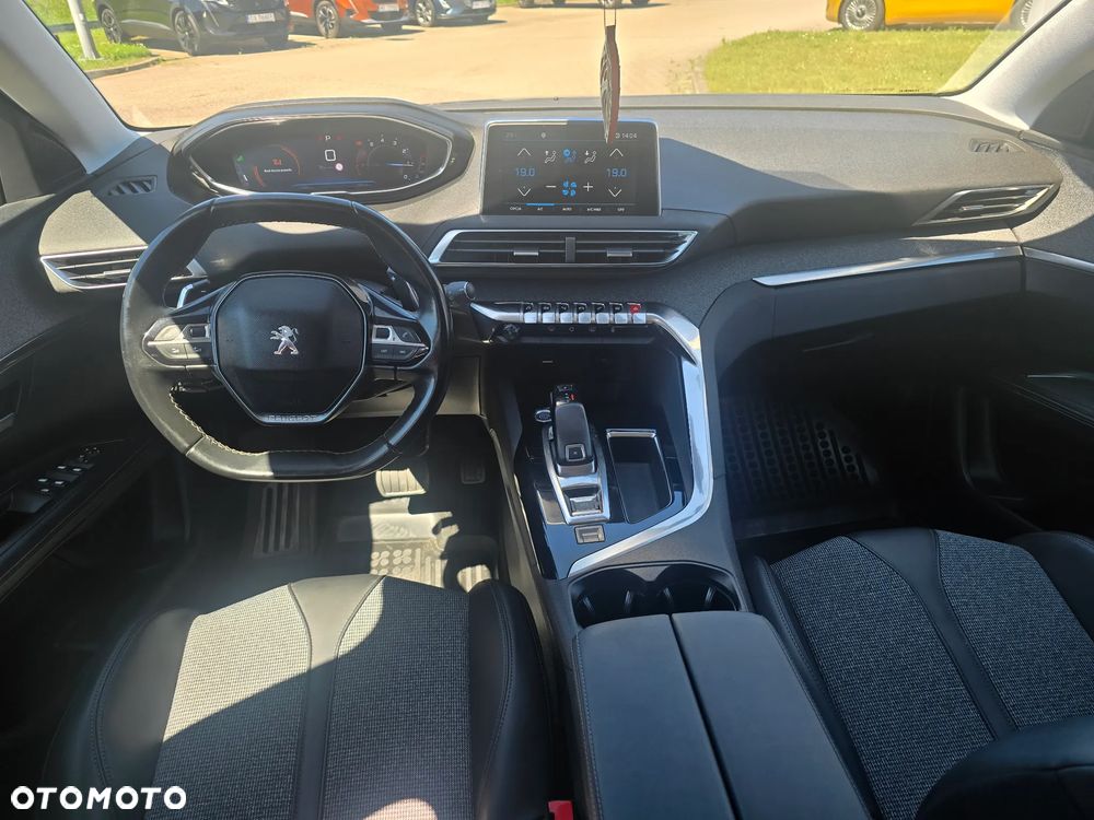 Peugeot 3008 PureTech 130 Stop & Start GPF EAT8 Allure - 11