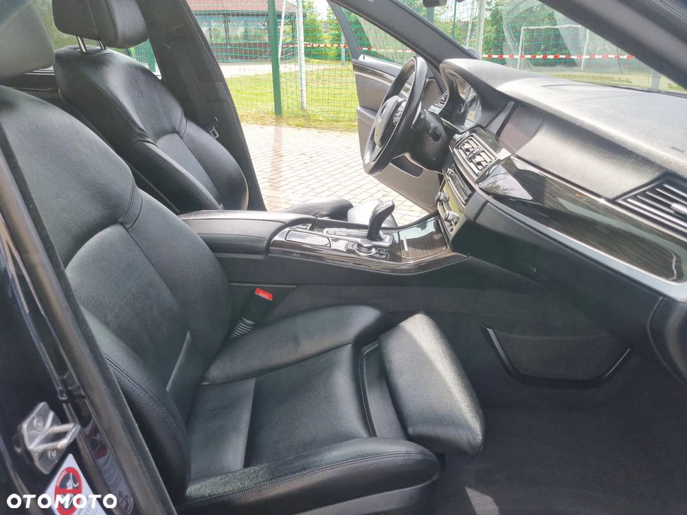 BMW Seria 5 530d xDrive Sport-Aut - 15