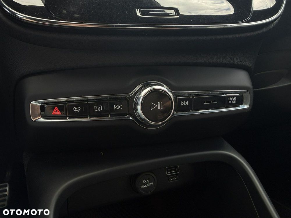 Volvo XC 40 T3 R-Design - 13