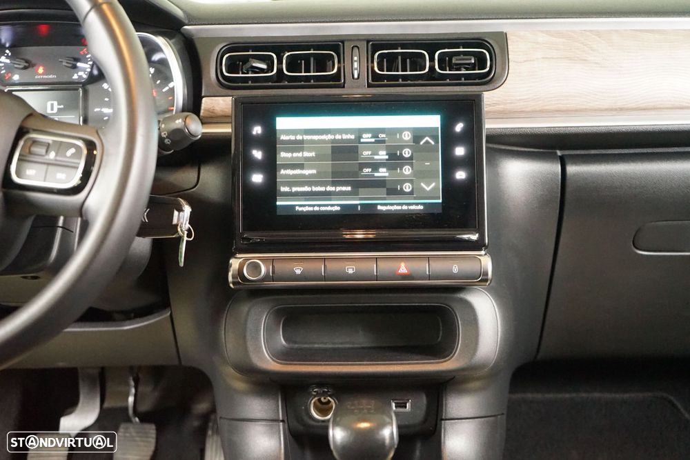 Citroën C3 1.2 PureTech Shine - 26