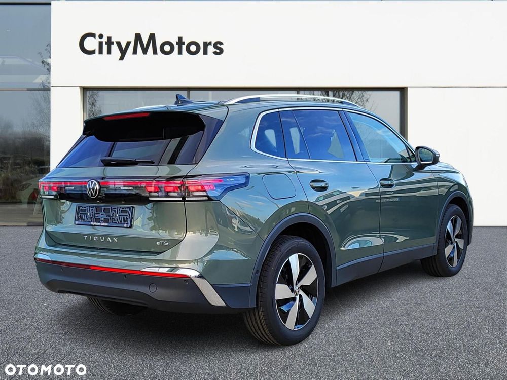 Volkswagen Tiguan - 4