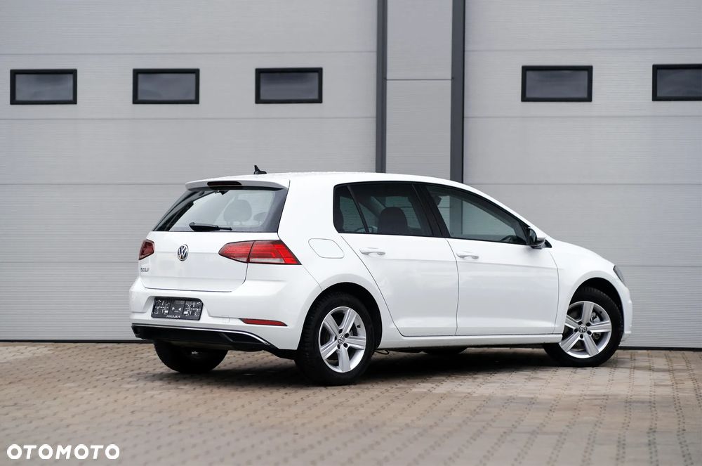 Volkswagen Golf - 10