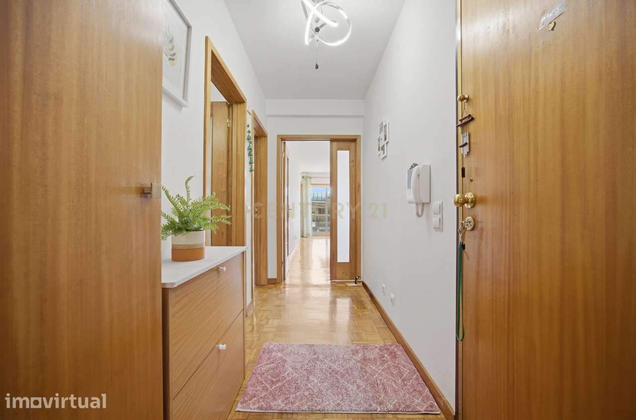 Apartamento T2+1 com excelente exposição solar, varanda, garagem e arr - Grande imagem: 5/20