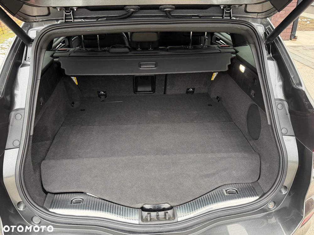 Ford Mondeo 2.0 Hybrid ST-Line X - 36