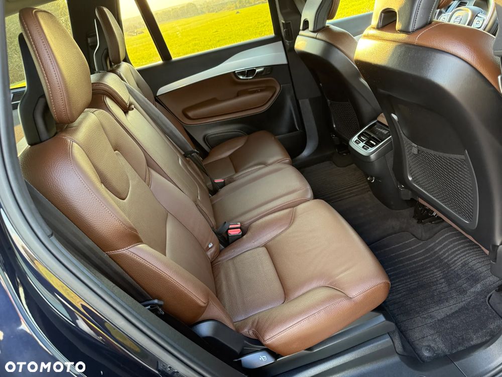 Volvo XC 90 D5 SCR AWD Momentum - 8