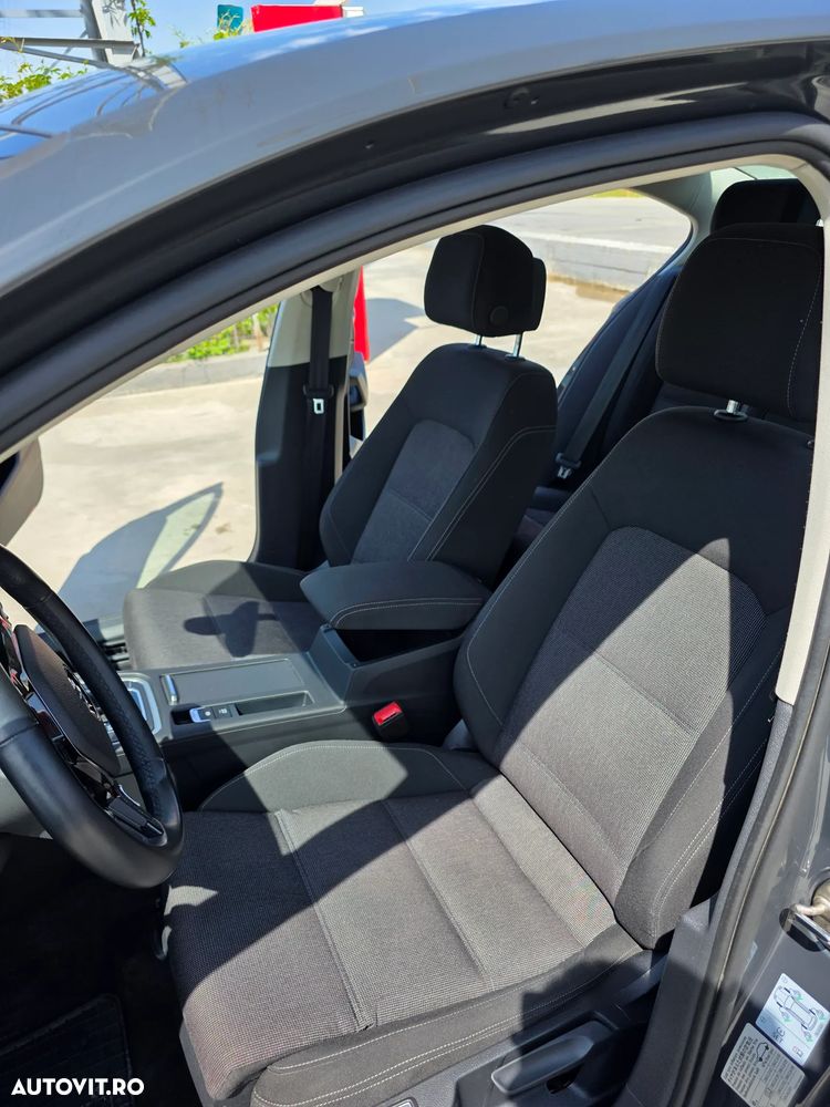 Volkswagen Passat 1.5 TSI ACT DSG Comfortline - 17