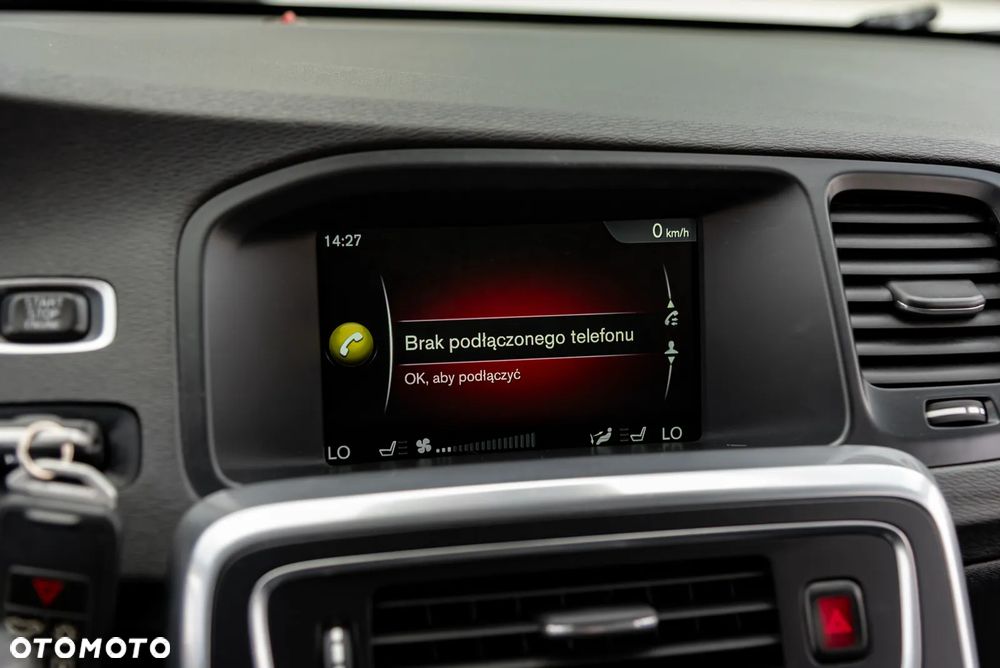 Volvo V60 D4 AWD R-Design Summum - 26