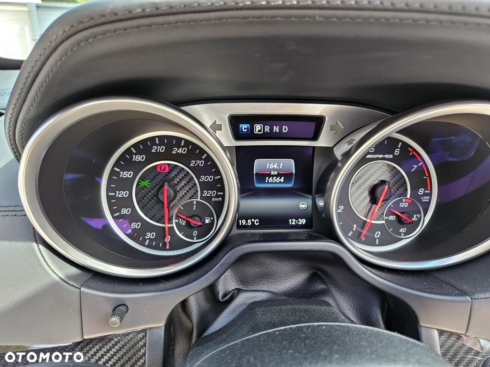 Mercedes-Benz SL 63 AMG - 9