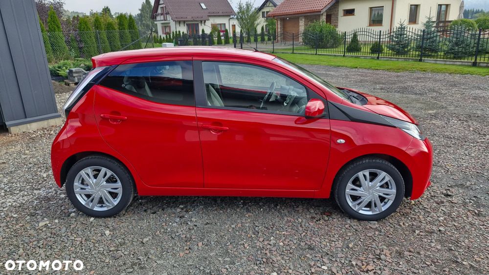 Toyota Aygo x-play - 16