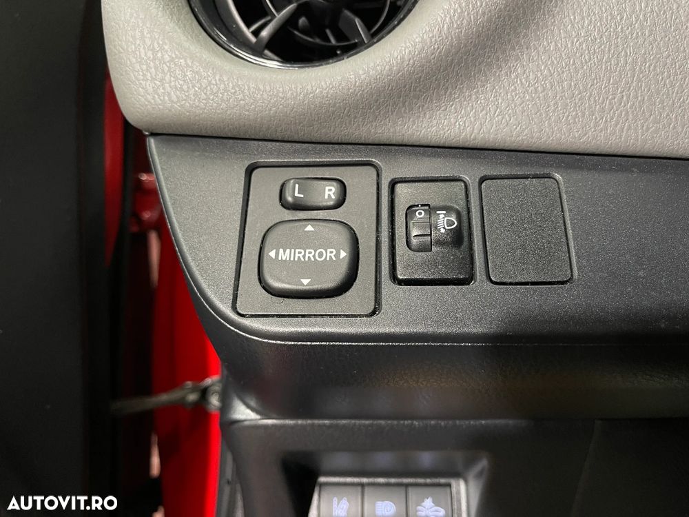 Toyota Yaris 1.5 VVT-i HSD Active - 15