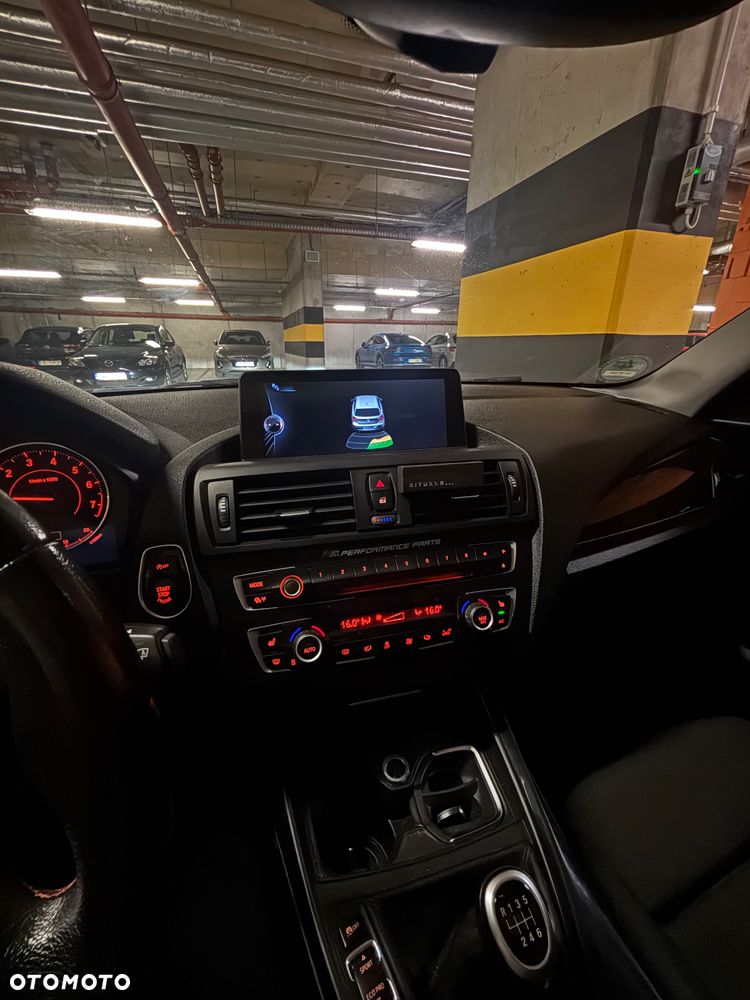 BMW Seria 1 116i Sport Line - 12