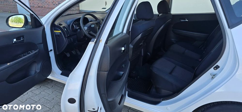 Hyundai i30 1.6 CRDi Comfort - 23