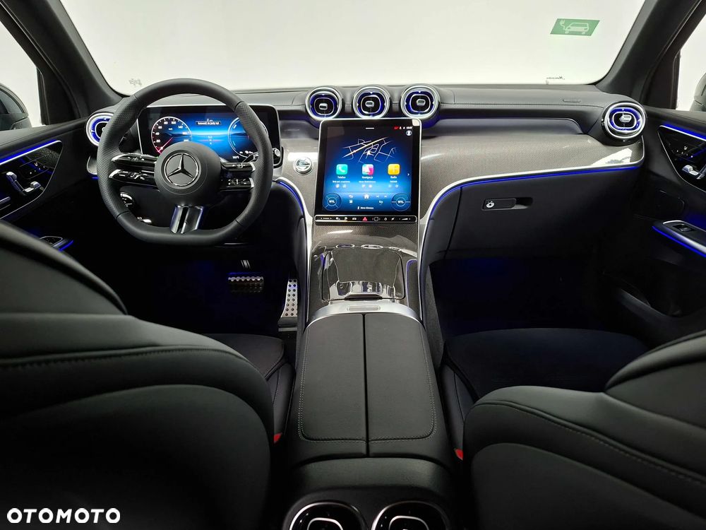 Mercedes-Benz GLC 300 e 4-Matic AMG Line - 12