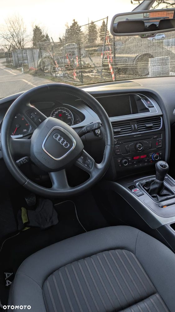 Audi A4 Avant 2.0 TDI DPF Ambiente - 15