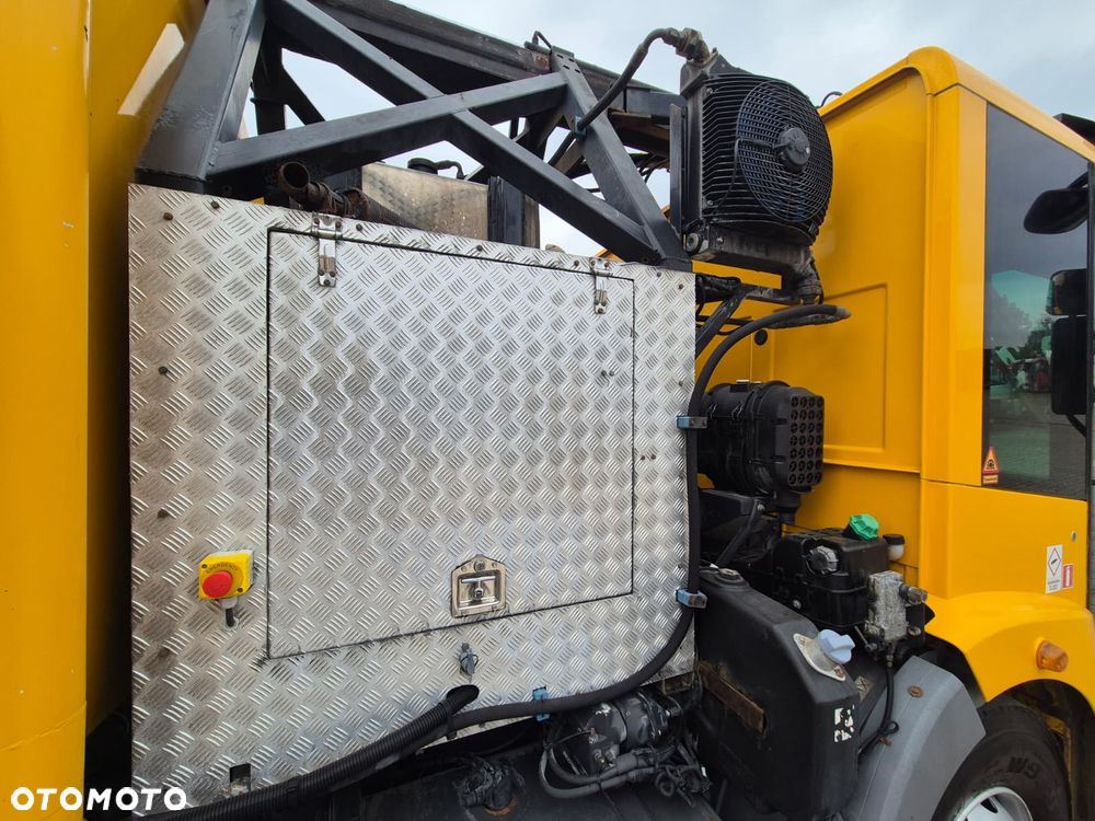 Mercedes-Benz Econic 2629 6X2 / SYSTEM CZYSZCZENIA DRÓG LUB TUNELI / ARMATKA NA WODĘ  / 300 LITRÓW NA MINUTE / CZYSZCZENIE TUNELI I BANERÓW / CZYSZCZENIE DRÓG / UTRZYMYWANIE CZYSTOSCI / EURO 5 / SERWISOWANY / 10500L + 500L / PODGRZEWANIE WODY / GENERATOR PRĄDU - 19