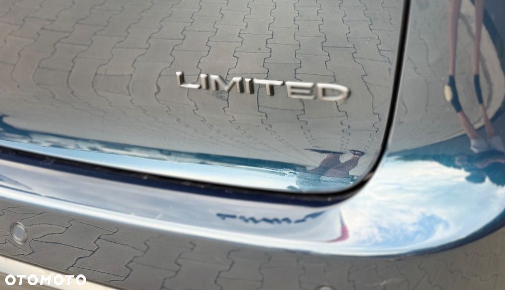 Chrysler Pacifica - 11