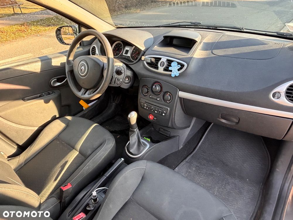 Renault Clio 1.2 16V Bioetanol Alize - 8