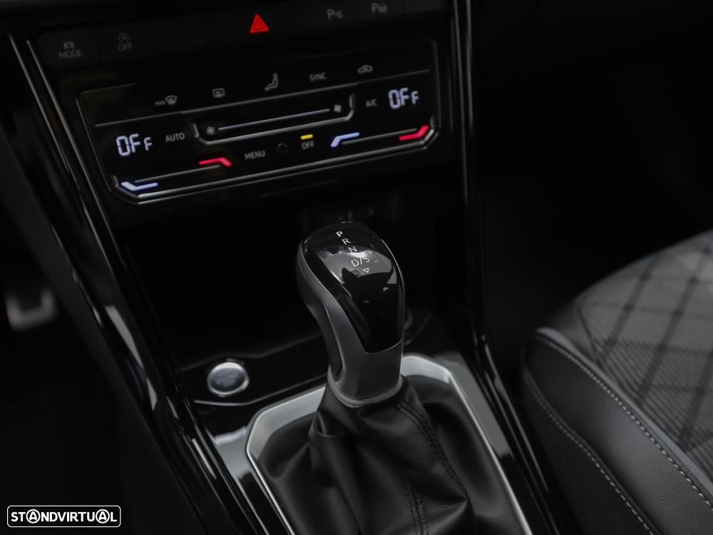 VW T-Roc 1.5 TSI R-Line DSG - 28