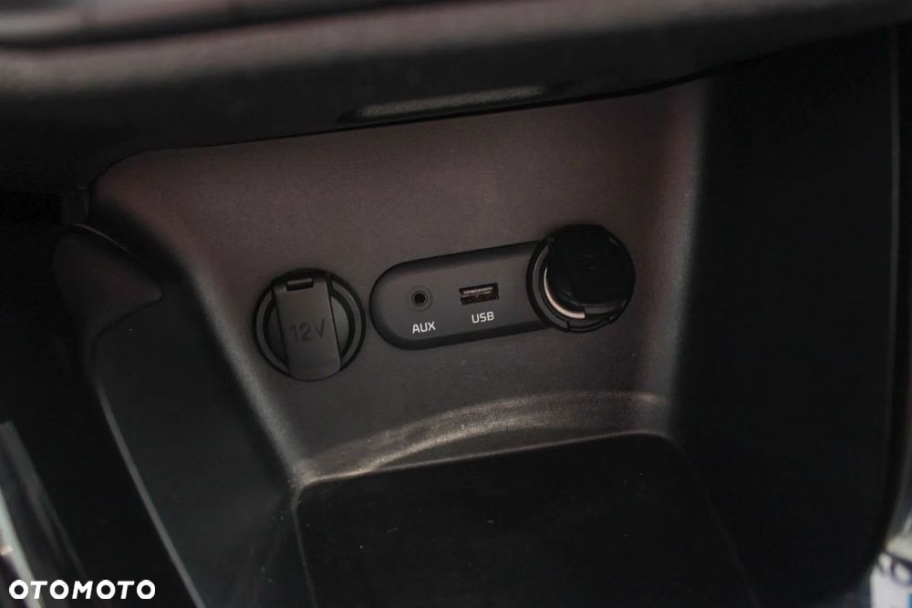 Kia Ceed 1.6 GDI Dream Team Edition - 18