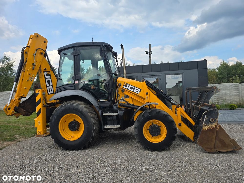 JCB - 7