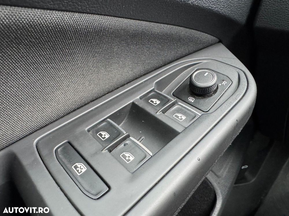 Volkswagen Golf - 17