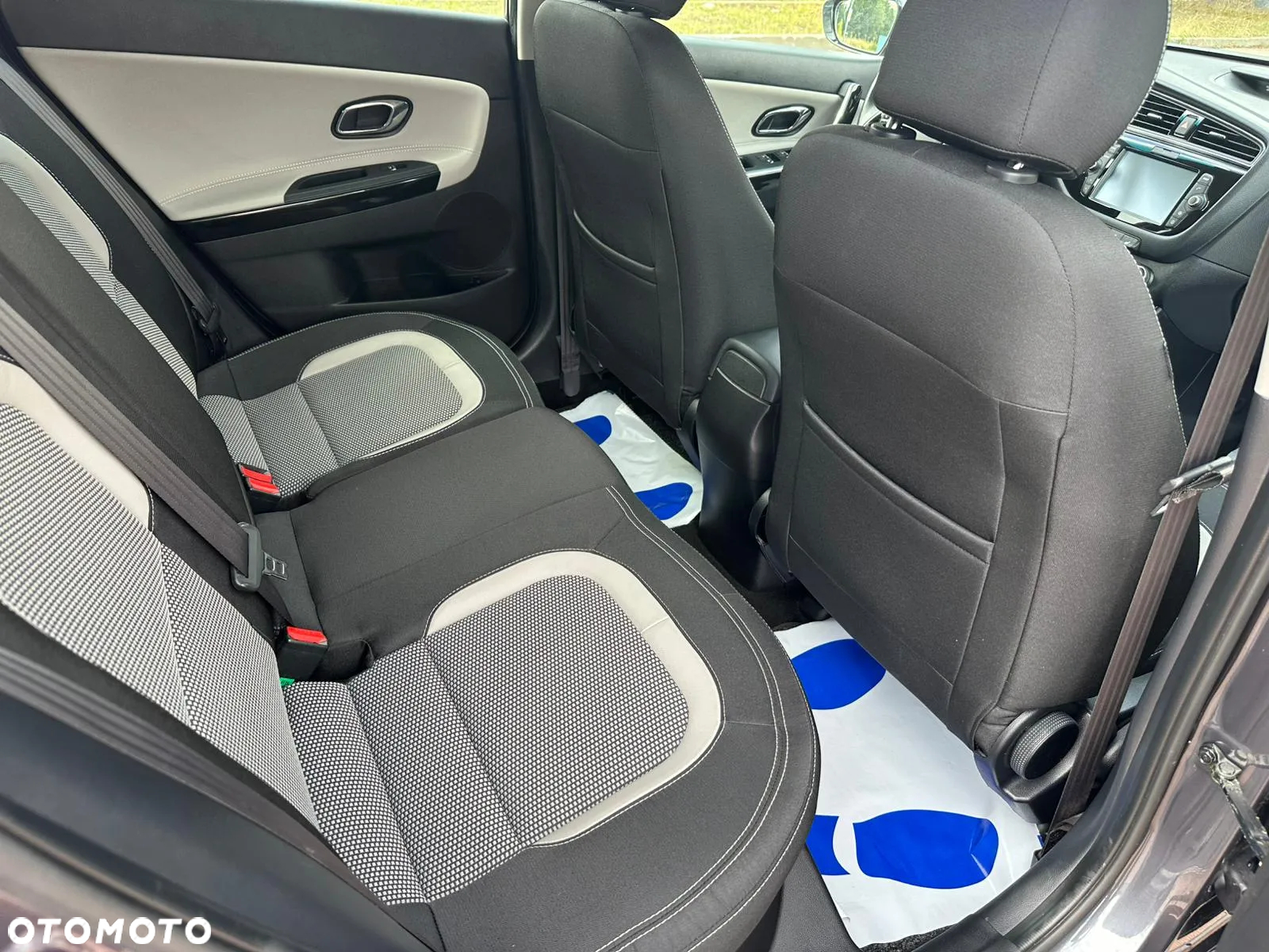 Kia Ceed 1.6 CRDi 136 ISG SW Dream-Team Edition - 18