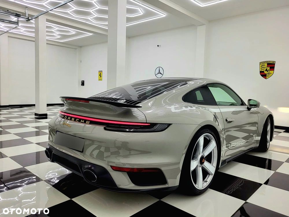 Porsche 911 Turbo 50 Years - 4