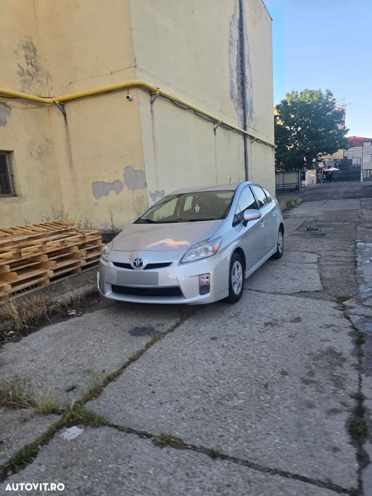 Toyota Prius (Hybrid) Luna - 29